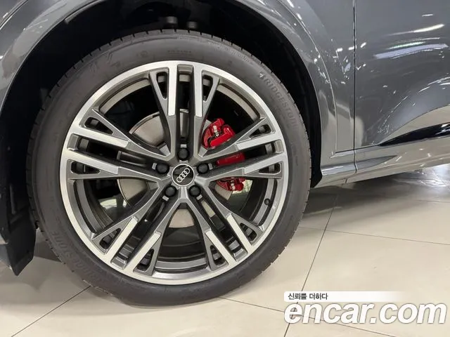 Audi Q5 45 TFSI quattro S Line Black Edition Sportback — Фото автомобиля 4