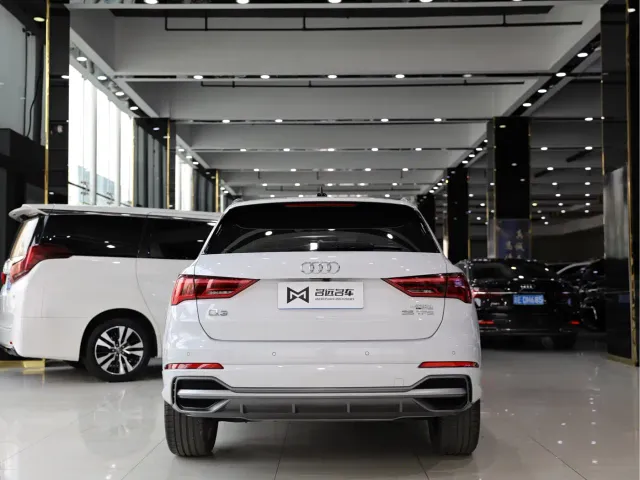 Audi Q3 — Фото автомобиля 14