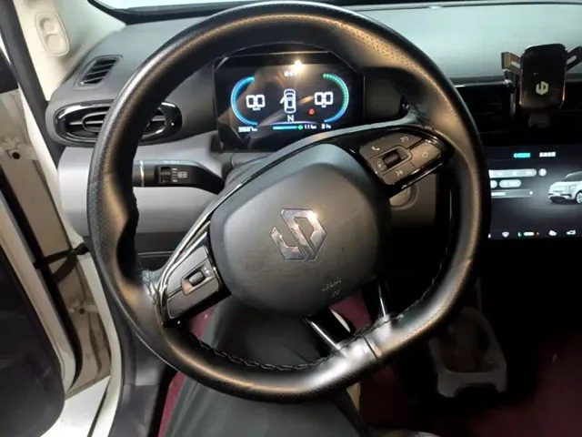 Leapmotor T03 — Фото автомобиля 10