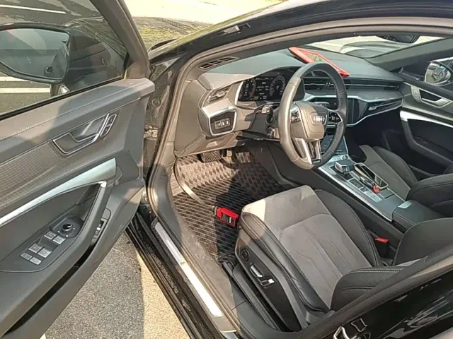 Audi A6L — Фото автомобиля 15