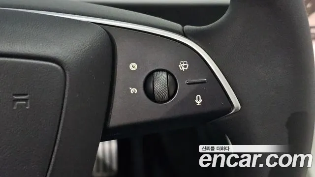 Tesla Model 3 — Фото автомобиля 21