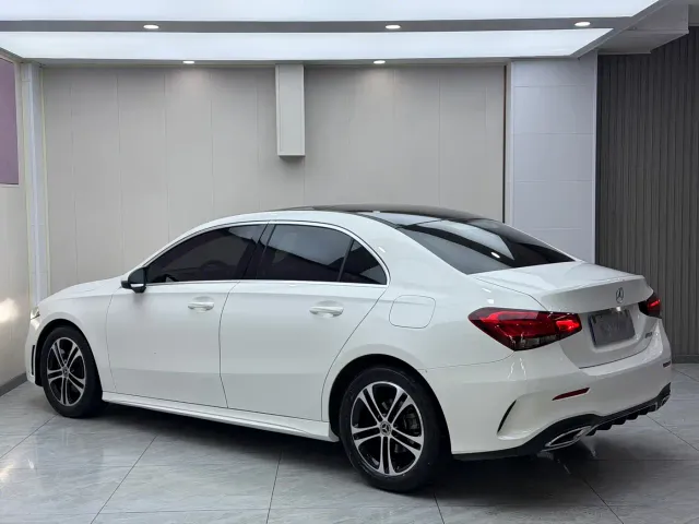 Mercedes-Benz A-Class — Фото автомобиля 6