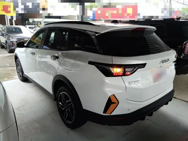 Dongfeng Yixuan GS — Фото автомобиля 4