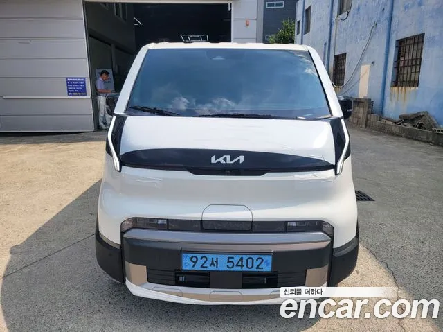 Kia PV5 — Фото автомобиля 2