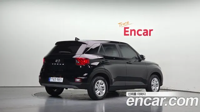Hyundai Venue — Фото автомобиля 2