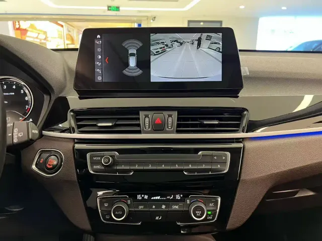 BMW X1 — Фото автомобиля 7