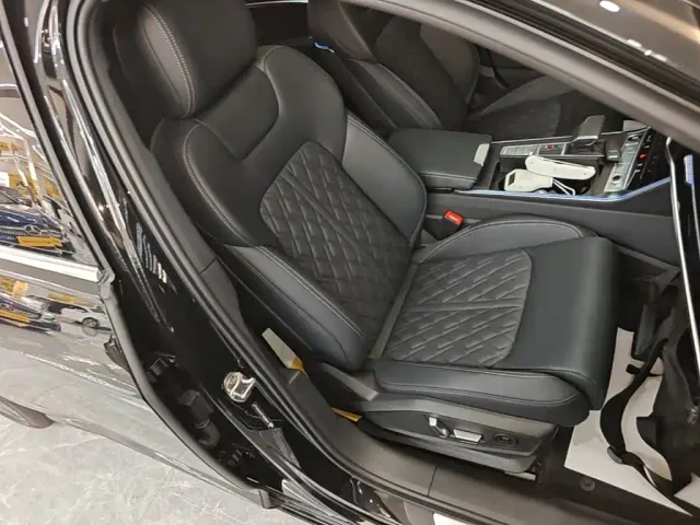 Audi A6L — Фото автомобиля 24