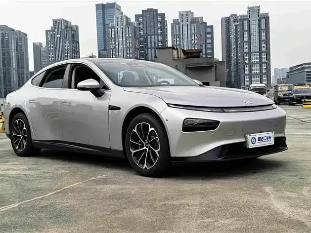 Xpeng P7 — Фото автомобиля 3