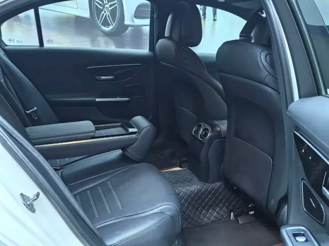 Mercedes-Benz C-Class — Фото автомобиля 27