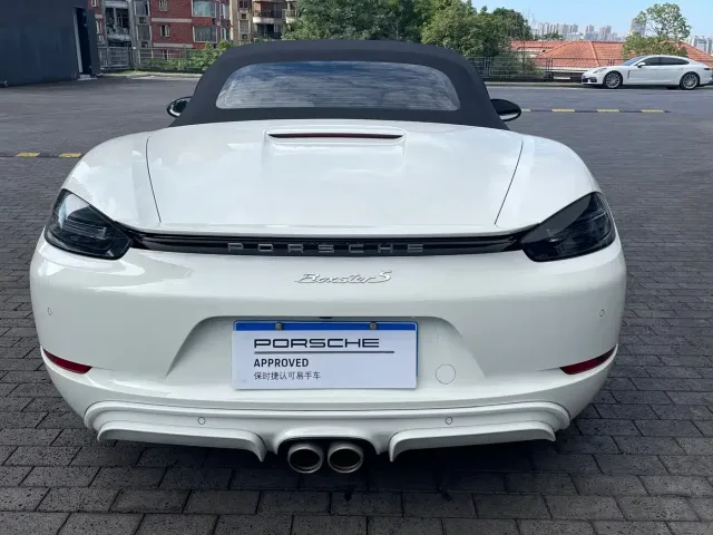 Porsche 718 — Фото автомобиля 12