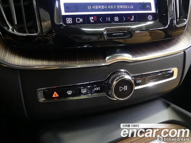Вольво XC60 — Фото автомобиля 16