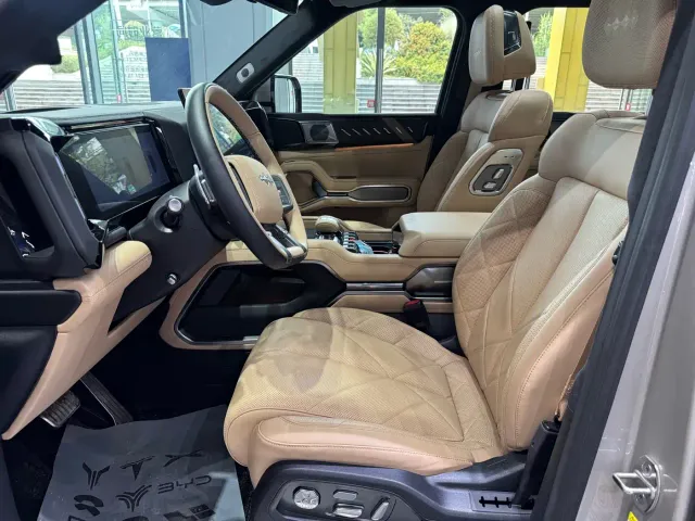 BYD FangChengBao Leopard 8 — Фото автомобиля 7