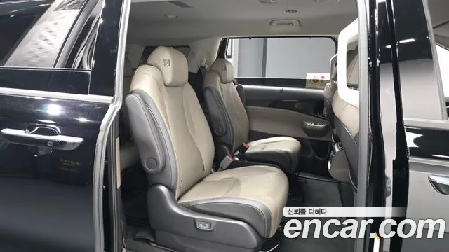 Kia Carnival 4th Gen — Фото автомобиля 18
