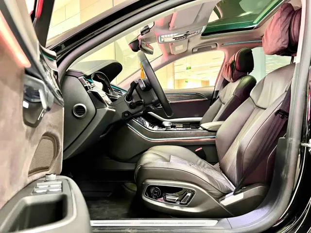 Audi A8 — Фото автомобиля 7