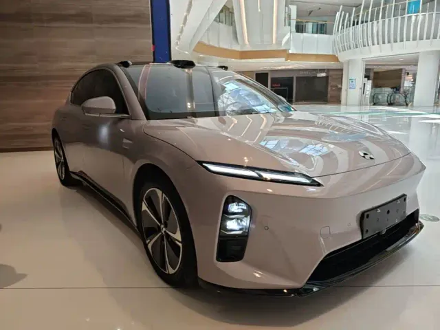 Nio ET5 — Фото автомобиля 3