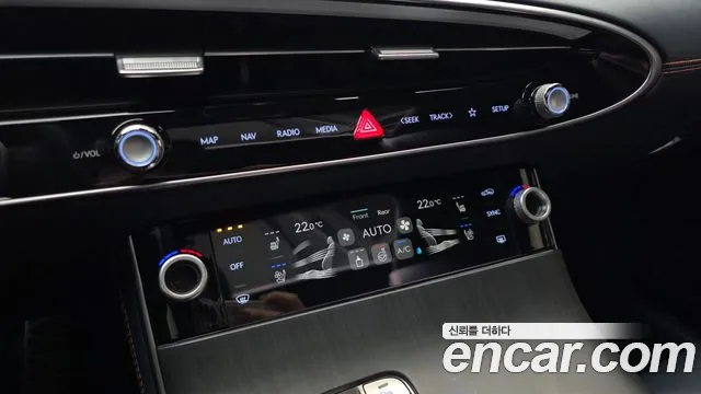 Genesis GV70 — Фото автомобиля 26