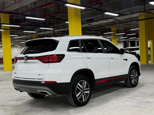 Changan CS75 — Фото автомобиля 4