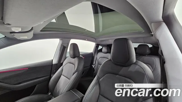 Tesla Model Y — Фото автомобиля 19