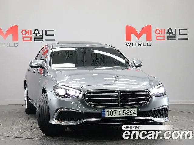 Mercedes-Benz E-Class — Фото автомобиля 2