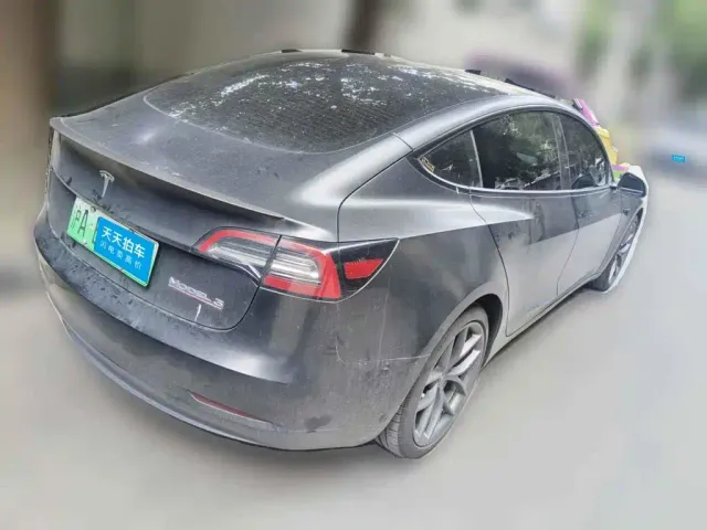 Tesla Model 3 2022 Performance High-Performance AWD — Фото автомобиля 2