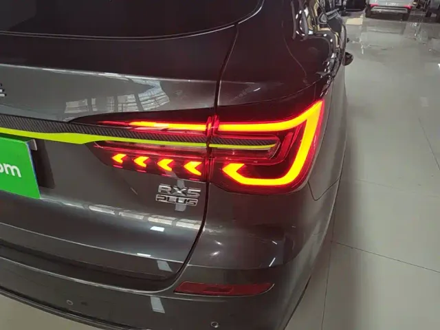 Roewe RX5 — Фото автомобиля 7