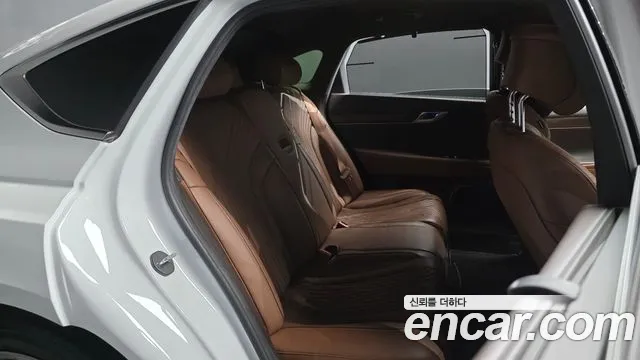 Genesis G80 Бензин 2.5 турбо 2WD — Фото автомобиля 10
