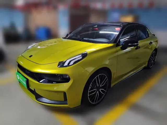 Фотография автомобиля — Lynk & Co 03