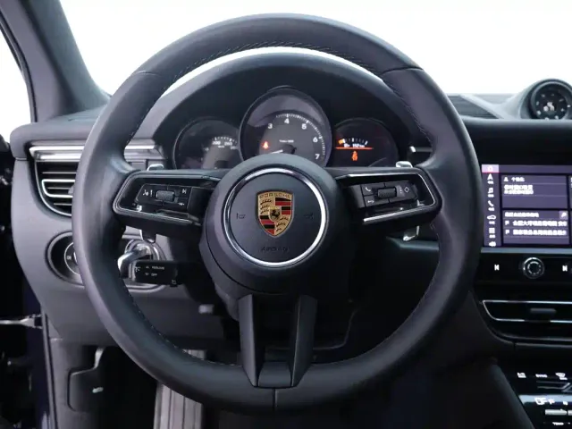 Porsche Macan — Фото автомобиля 17