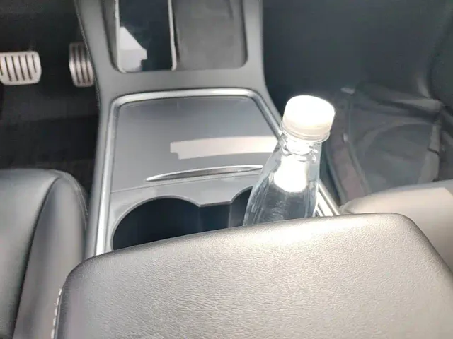 Tesla Model 3 — Фото автомобиля 13