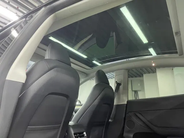 Tesla Model Y — Фото автомобиля 15