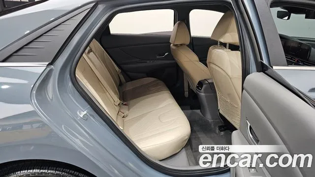 Hyundai AVANTE Avante (CN7) — Фото автомобиля 11