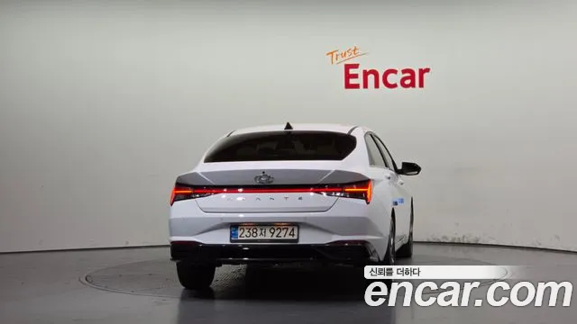 Hyundai Avante — Фото автомобиля 4