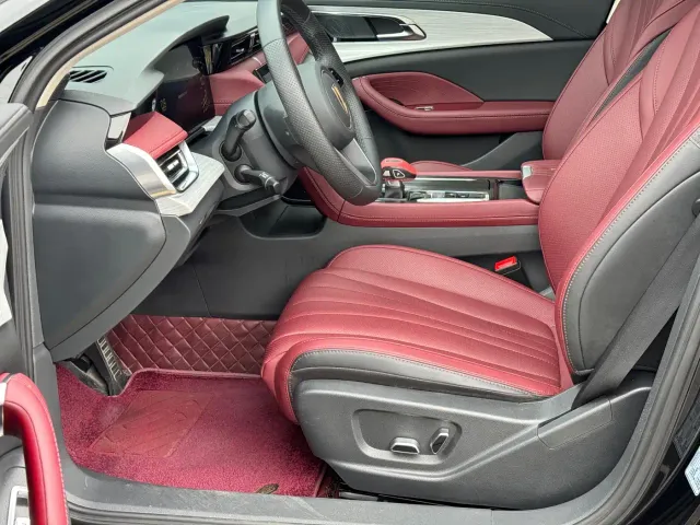 Hongqi H5 — Фото автомобиля 5