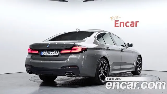 BMW 5 Series G30 — Фото автомобиля 3