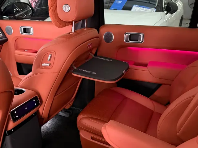 Li Auto L8 — Фото автомобиля 16
