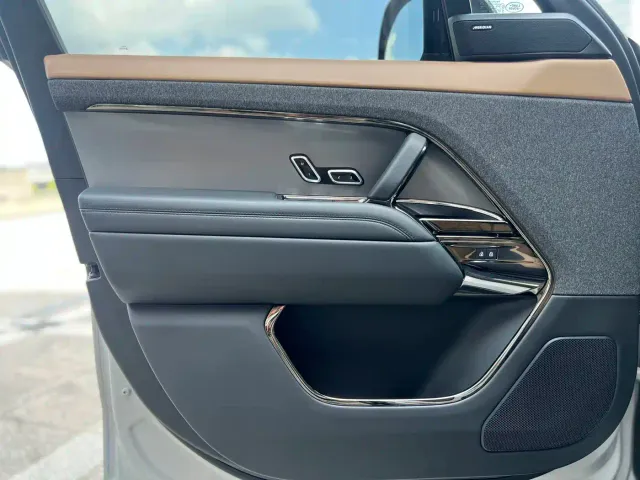 Land Rover Range Rover Sport — Фото автомобиля 14
