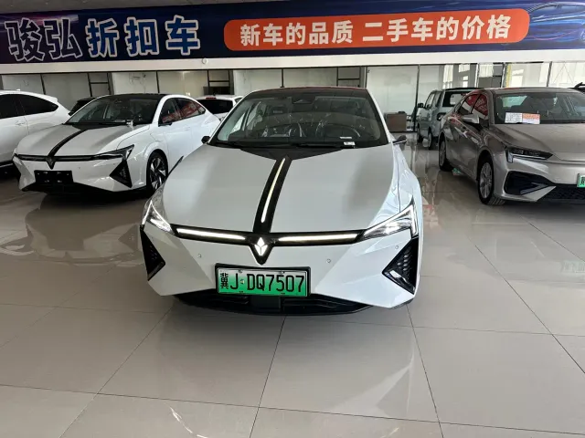 Lingxi L — Фото автомобиля 2