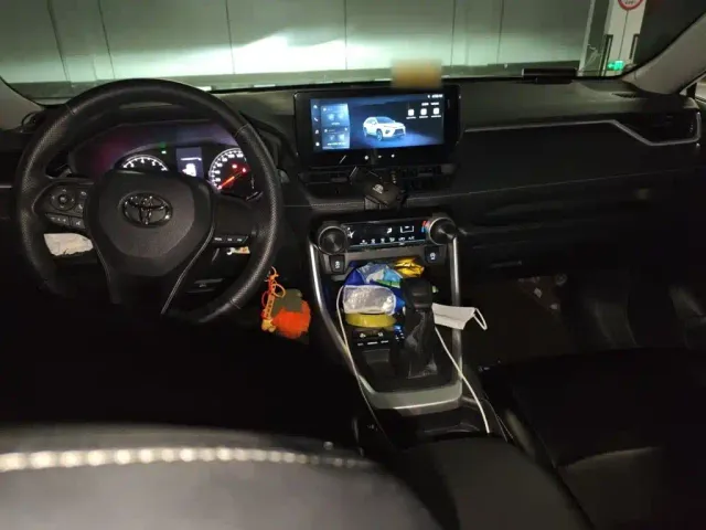 Toyota Wildlander — Фото автомобиля 10