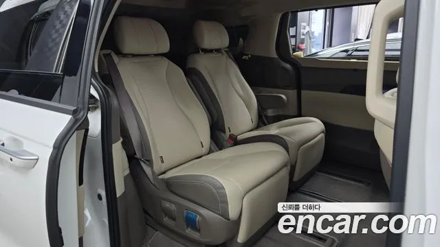 Kia Carnival 4th Gen — Фото автомобиля 12