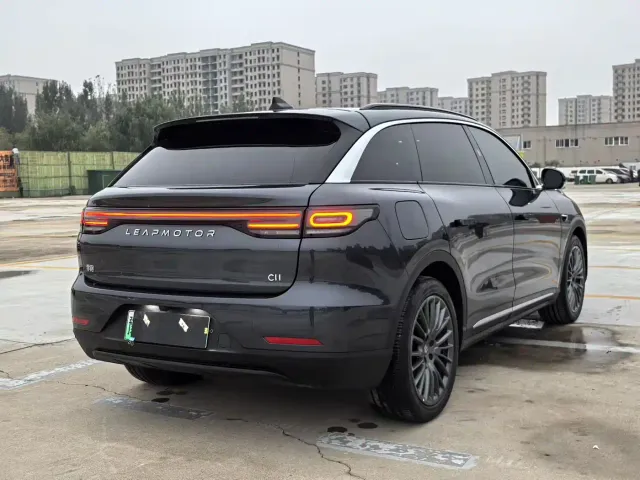 Leapmotor C11 — Фото автомобиля 9
