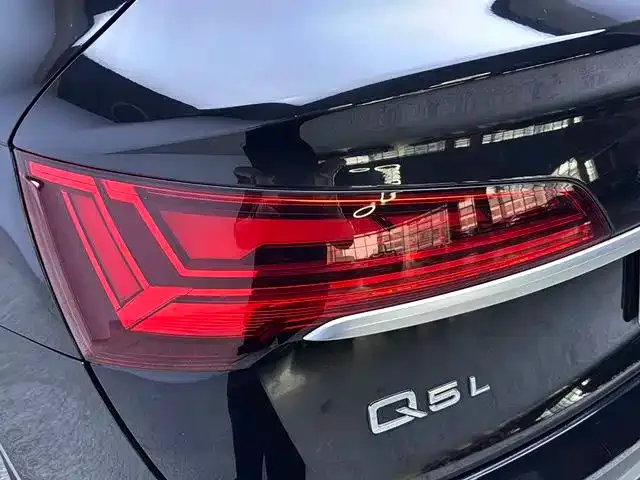 Audi Q5L Sportback — Фото автомобиля 12