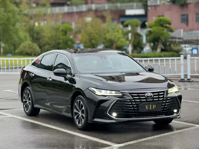 Toyota Avalon — Фото автомобиля 3