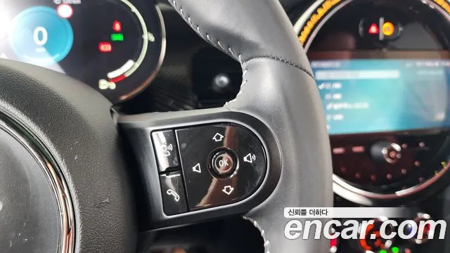 Mini Cooper Cooper 5 дверей Resolute Edition — Фото автомобиля 14