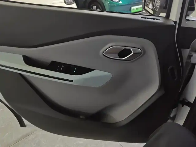 Wuling NanoEV — Фото автомобиля 7