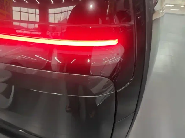 Li Auto MEGA — Фото автомобиля 7