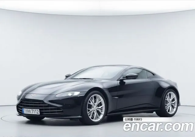 Фотография автомобиля — Astonmartin Vantage