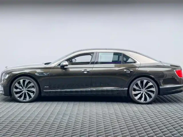Bentley Flying Spur — Фото автомобиля 4