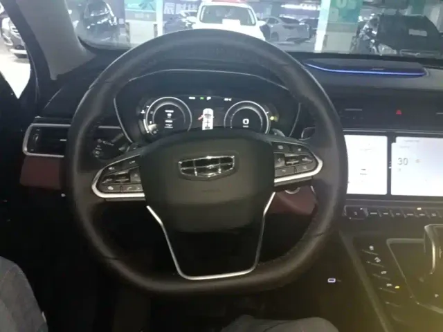 Geely Boyue — Фото автомобиля 10