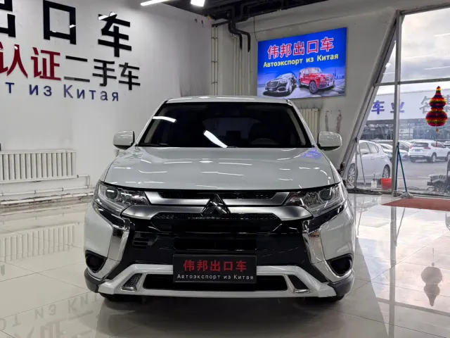 Mitsubishi Outlander — Фото автомобиля 2