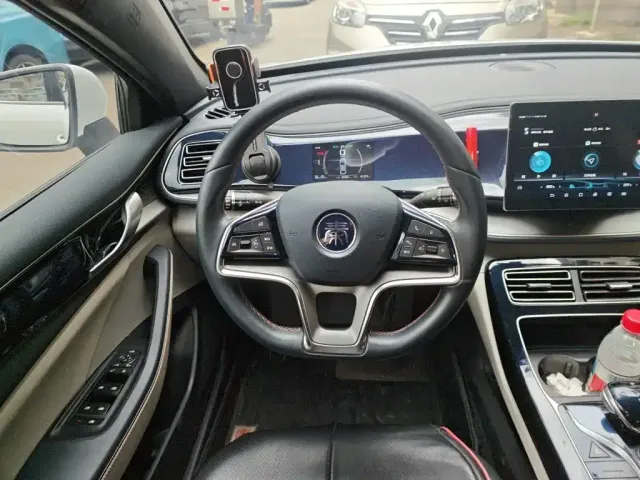 BYD Qin PLUS — Фото автомобиля 6